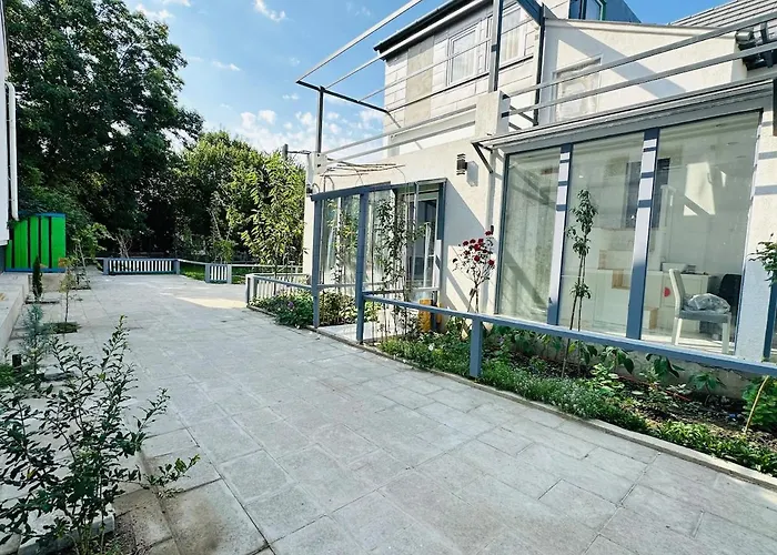 Villa Luxvillas