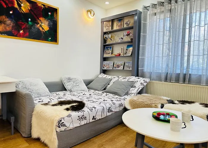 Luxvillas Villa Budaörs